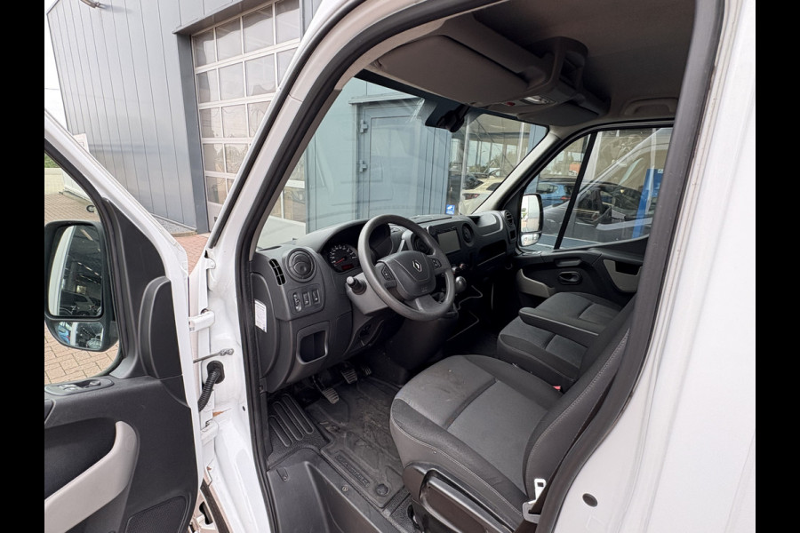 Renault Master T35 2.3 dCi 145pk Euro6 L2H2 Energy CAMERA/DAB/NAVI/CRUISE/PDC/TREKHAAK2.500KG Renault Master T35 2.3 dCi 145pk Euro6 L2H2 Energy CAMERA/DAB/NAVI/CRUISE/PDC/TREKHAAK2.500KG