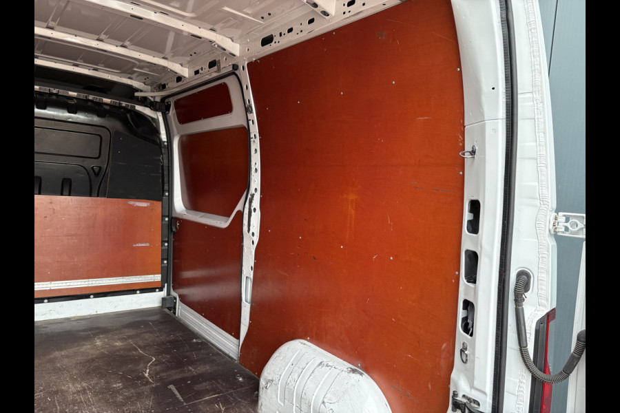 Renault Master T35 2.3 dCi 145pk Euro6 L2H2 Energy CAMERA/DAB/NAVI/CRUISE/PDC/TREKHAAK2.500KG Renault Master T35 2.3 dCi 145pk Euro6 L2H2 Energy CAMERA/DAB/NAVI/CRUISE/PDC/TREKHAAK2.500KG