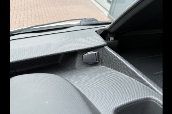 Renault Master T35 2.3 dCi 145pk Euro6 L2H2 Energy CAMERA/DAB/NAVI/CRUISE/PDC/TREKHAAK2.500KG Renault Master T35 2.3 dCi 145pk Euro6 L2H2 Energy CAMERA/DAB/NAVI/CRUISE/PDC/TREKHAAK2.500KG