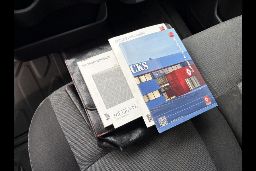 Renault Master T35 2.3 dCi 145pk Euro6 L2H2 Energy CAMERA/DAB/NAVI/CRUISE/PDC/TREKHAAK2.500KG Renault Master T35 2.3 dCi 145pk Euro6 L2H2 Energy CAMERA/DAB/NAVI/CRUISE/PDC/TREKHAAK2.500KG