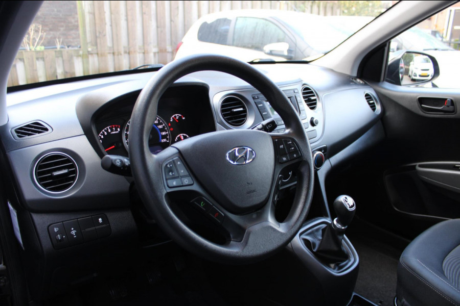 Hyundai i10 1.0i Comfort Airco Bluetooth Nap Hyundai i10 1.0i Comfort Airco Bluetooth Nap