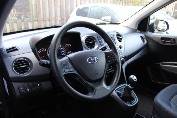 Hyundai i10 1.0i Comfort Airco Bluetooth Nap Hyundai i10 1.0i Comfort Airco Bluetooth Nap
