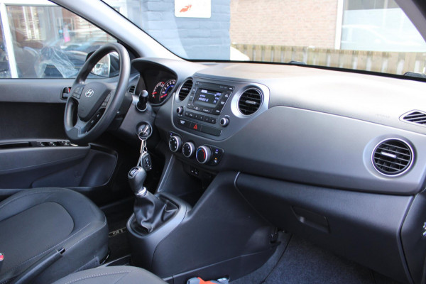 Hyundai i10 1.0i Comfort Airco Bluetooth Nap Hyundai i10 1.0i Comfort Airco Bluetooth Nap