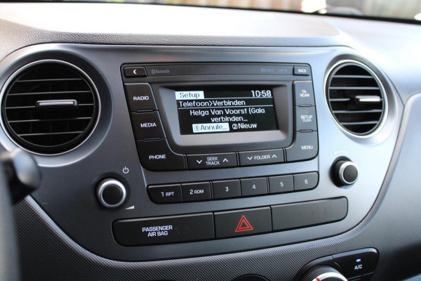 Hyundai i10 1.0i Comfort Airco Bluetooth Nap Hyundai i10 1.0i Comfort Airco Bluetooth Nap