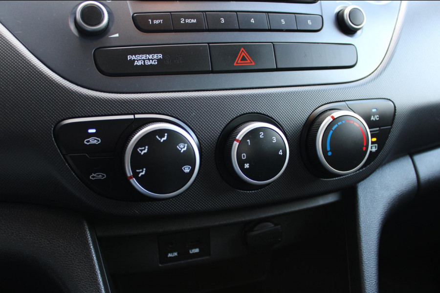 Hyundai i10 1.0i Comfort Airco Bluetooth Nap Hyundai i10 1.0i Comfort Airco Bluetooth Nap