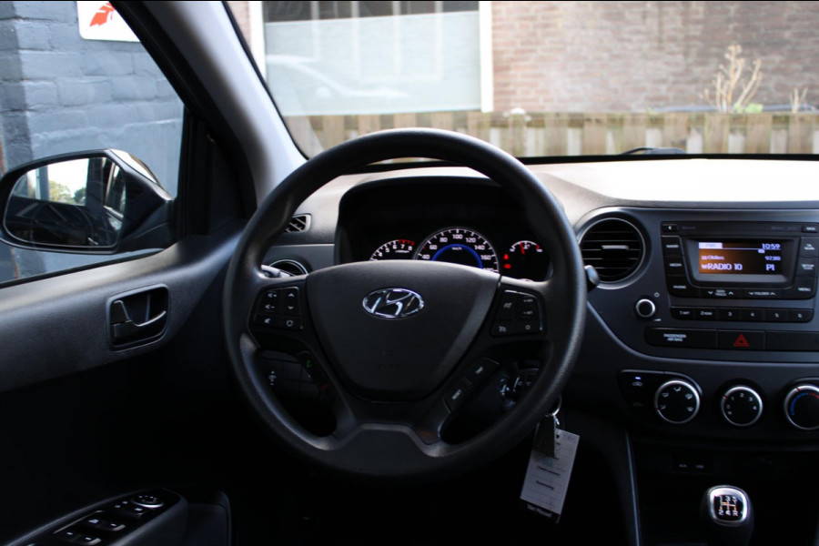 Hyundai i10 1.0i Comfort Airco Bluetooth Nap Hyundai i10 1.0i Comfort Airco Bluetooth Nap
