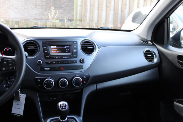 Hyundai i10 1.0i Comfort Airco Bluetooth Nap Hyundai i10 1.0i Comfort Airco Bluetooth Nap
