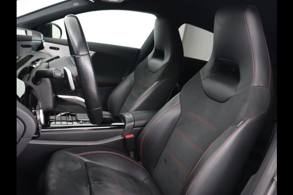 Mercedes-Benz CLA-Klasse 180d Business Solution AMG | Stoelverwarming | Carplay | Camera | Leder/Alcantara | Navigatie | Widescreen | Sfeerverlichting | Designo Mountaingrijs Magno Mercedes-Benz CLA-Klasse 180d Business Solution AMG | Stoelverwarming | Carplay | Camera | Leder/Alcantara | Navigatie | Widescreen | Sfeerverlichting | Designo Mountaingrijs Magno