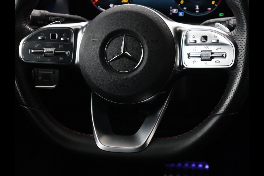 Mercedes-Benz CLA-Klasse 180d Business Solution AMG | Stoelverwarming | Carplay | Camera | Leder/Alcantara | Navigatie | Widescreen | Sfeerverlichting | Designo Mountaingrijs Magno Mercedes-Benz CLA-Klasse 180d Business Solution AMG | Stoelverwarming | Carplay | Camera | Leder/Alcantara | Navigatie | Widescreen | Sfeerverlichting | Designo Mountaingrijs Magno