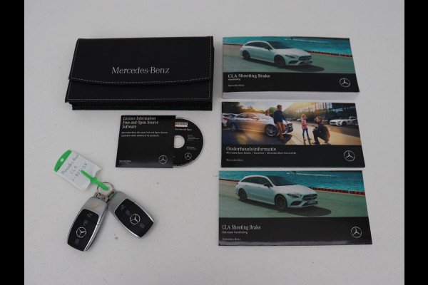 Mercedes-Benz CLA-Klasse 180d Business Solution AMG | Stoelverwarming | Carplay | Camera | Leder/Alcantara | Navigatie | Widescreen | Sfeerverlichting | Designo Mountaingrijs Magno Mercedes-Benz CLA-Klasse 180d Business Solution AMG | Stoelverwarming | Carplay | Camera | Leder/Alcantara | Navigatie | Widescreen | Sfeerverlichting | Designo Mountaingrijs Magno