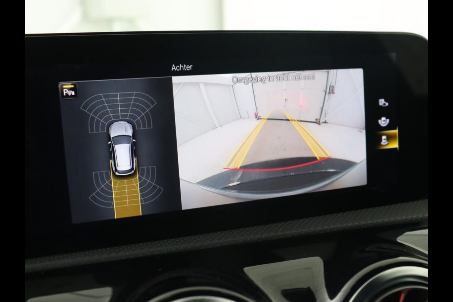 Mercedes-Benz CLA-Klasse 180d Business Solution AMG | Stoelverwarming | Carplay | Camera | Leder/Alcantara | Navigatie | Widescreen | Sfeerverlichting | Designo Mountaingrijs Magno Mercedes-Benz CLA-Klasse 180d Business Solution AMG | Stoelverwarming | Carplay | Camera | Leder/Alcantara | Navigatie | Widescreen | Sfeerverlichting | Designo Mountaingrijs Magno