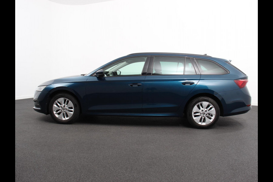 Škoda Octavia Combi 1.0 TSI 110pk Business Edition | Navigatie | Digitale Cockpit | Lichtmetalen velgen | Climate Control | Camera | Cruise control Škoda Octavia Combi 1.0 TSI 110pk Business Edition | Navigatie | Digitale Cockpit | Lichtmetalen velgen | Climate Control | Camera | Cruise control