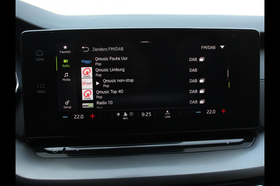 Škoda Octavia Combi 1.0 TSI 110pk Business Edition | Navigatie | Digitale Cockpit | Lichtmetalen velgen | Climate Control | Camera | Cruise control Škoda Octavia Combi 1.0 TSI 110pk Business Edition | Navigatie | Digitale Cockpit | Lichtmetalen velgen | Climate Control | Camera | Cruise control