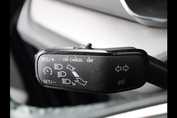 Škoda Octavia Combi 1.0 TSI 110pk Business Edition | Navigatie | Digitale Cockpit | Lichtmetalen velgen | Climate Control | Camera | Cruise control Škoda Octavia Combi 1.0 TSI 110pk Business Edition | Navigatie | Digitale Cockpit | Lichtmetalen velgen | Climate Control | Camera | Cruise control