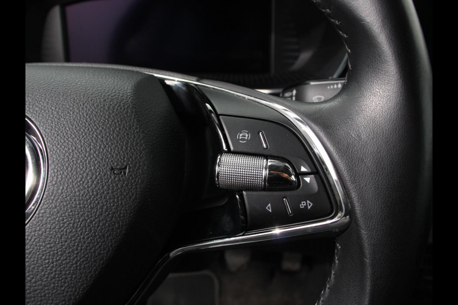 Škoda Octavia Combi 1.0 TSI 110pk Business Edition | Navigatie | Digitale Cockpit | Lichtmetalen velgen | Climate Control | Camera | Cruise control Škoda Octavia Combi 1.0 TSI 110pk Business Edition | Navigatie | Digitale Cockpit | Lichtmetalen velgen | Climate Control | Camera | Cruise control