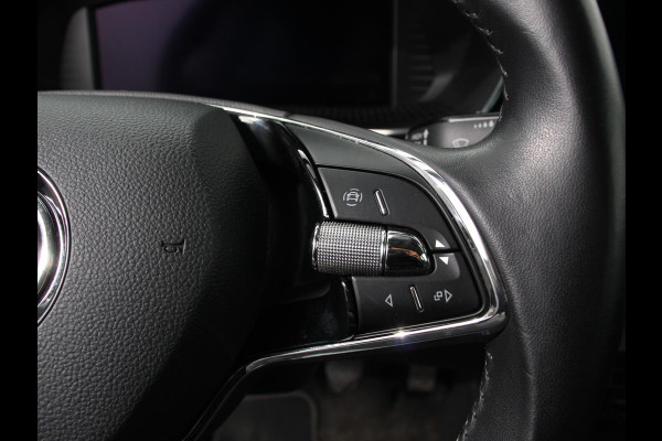 Škoda Octavia Combi 1.0 TSI 110pk Business Edition | Navigatie | Digitale Cockpit | Lichtmetalen velgen | Climate Control | Camera | Cruise control Škoda Octavia Combi 1.0 TSI 110pk Business Edition | Navigatie | Digitale Cockpit | Lichtmetalen velgen | Climate Control | Camera | Cruise control