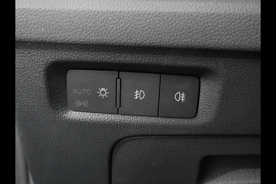 Škoda Octavia Combi 1.0 TSI 110pk Business Edition | Navigatie | Digitale Cockpit | Lichtmetalen velgen | Climate Control | Camera | Cruise control Škoda Octavia Combi 1.0 TSI 110pk Business Edition | Navigatie | Digitale Cockpit | Lichtmetalen velgen | Climate Control | Camera | Cruise control