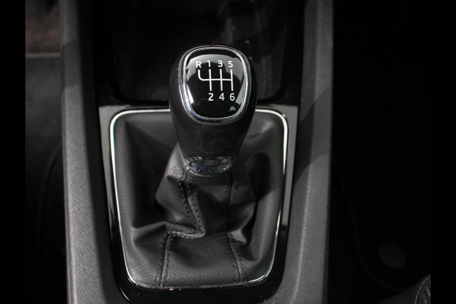 Škoda Octavia Combi 1.0 TSI 110pk Business Edition | Navigatie | Digitale Cockpit | Lichtmetalen velgen | Climate Control | Camera | Cruise control Škoda Octavia Combi 1.0 TSI 110pk Business Edition | Navigatie | Digitale Cockpit | Lichtmetalen velgen | Climate Control | Camera | Cruise control