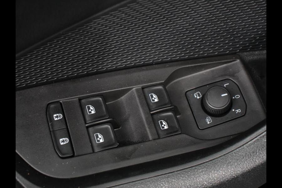 Škoda Octavia Combi 1.0 TSI 110pk Business Edition | Navigatie | Digitale Cockpit | Lichtmetalen velgen | Climate Control | Camera | Cruise control Škoda Octavia Combi 1.0 TSI 110pk Business Edition | Navigatie | Digitale Cockpit | Lichtmetalen velgen | Climate Control | Camera | Cruise control