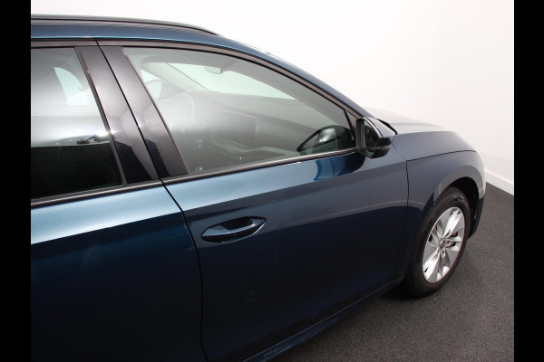 Škoda Octavia Combi 1.0 TSI 110pk Business Edition | Navigatie | Digitale Cockpit | Lichtmetalen velgen | Climate Control | Camera | Cruise control Škoda Octavia Combi 1.0 TSI 110pk Business Edition | Navigatie | Digitale Cockpit | Lichtmetalen velgen | Climate Control | Camera | Cruise control