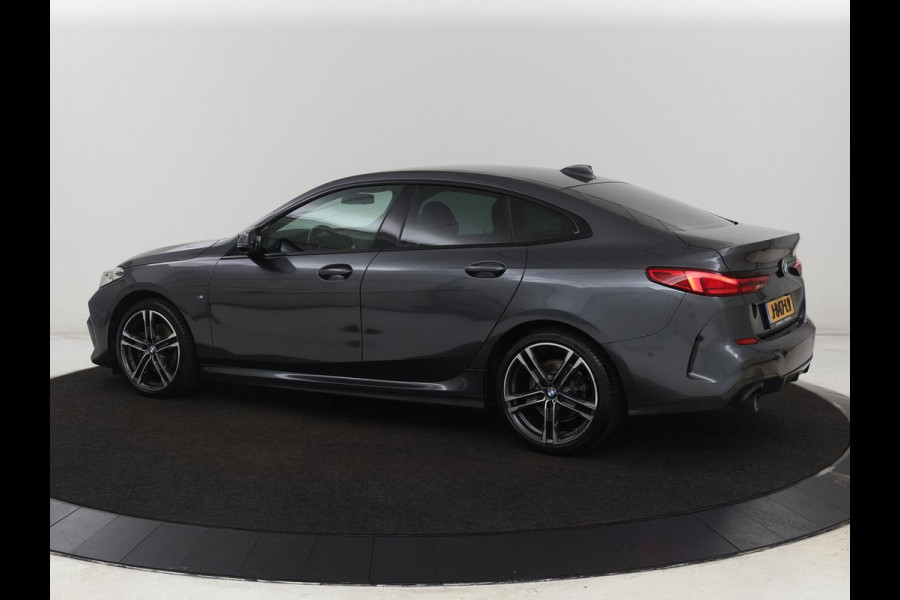 BMW 2 Serie Gran Coupé 218i M Sport | Sportstoelen | Camera | Carplay | Live Cockpit | Half leder | Navigatie | Sfeerverlichting | Full LED | Climate control