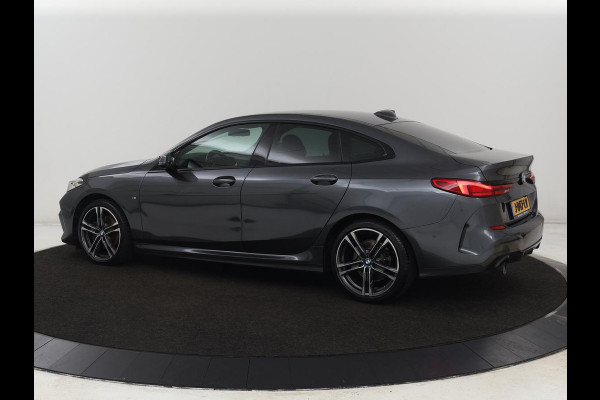 BMW 2 Serie Gran Coupé 218i M Sport | Sportstoelen | Camera | Carplay | Live Cockpit | Half leder | Navigatie | Sfeerverlichting | Full LED | Climate control
