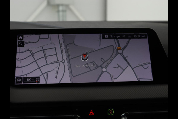 BMW 2 Serie Gran Coupé 218i M Sport | Sportstoelen | Camera | Carplay | Live Cockpit | Half leder | Navigatie | Sfeerverlichting | Full LED | Climate control