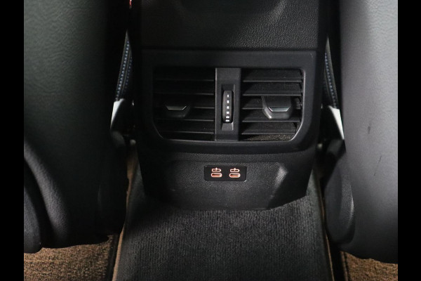 BMW 2 Serie Gran Coupé 218i M Sport | Sportstoelen | Camera | Carplay | Live Cockpit | Half leder | Navigatie | Sfeerverlichting | Full LED | Climate control