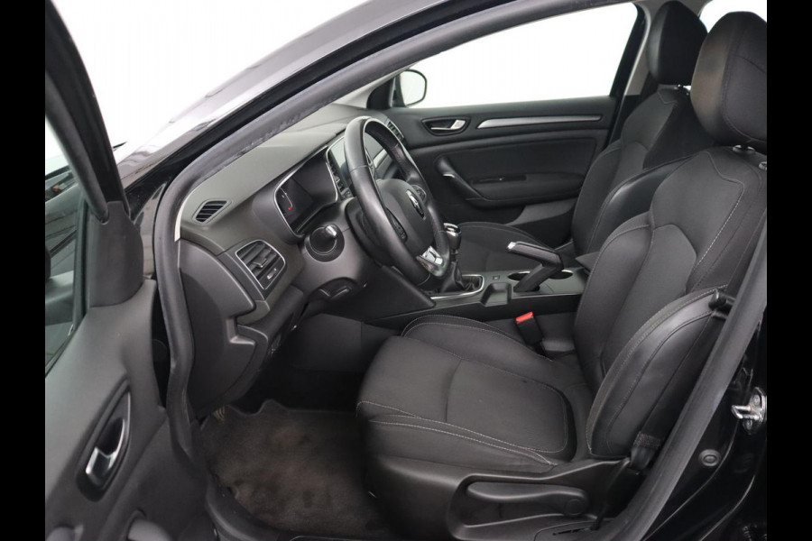 Renault Mégane 1.3 TCe Business Zen | Trekhaak | Camera | Keyless | Carplay | Navigatie | Full LED | Climate control | Parkeerhulp | Cruise control