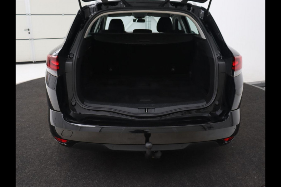 Renault Mégane 1.3 TCe Business Zen | Trekhaak | Camera | Keyless | Carplay | Navigatie | Full LED | Climate control | Parkeerhulp | Cruise control