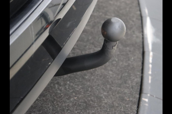 Renault Mégane 1.3 TCe Business Zen | Trekhaak | Camera | Keyless | Carplay | Navigatie | Full LED | Climate control | Parkeerhulp | Cruise control