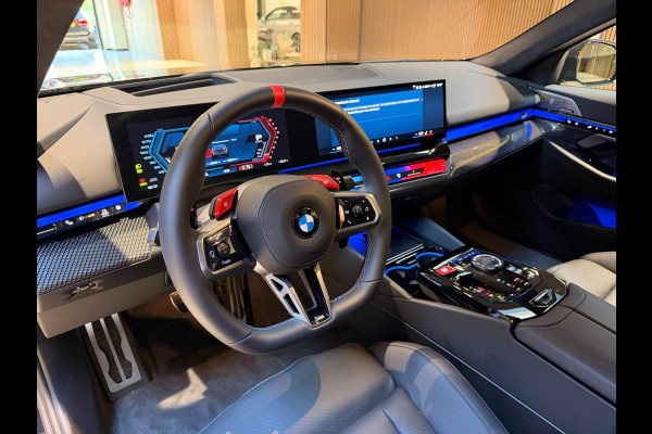 BMW 5 Serie M5 M Carbon|M Drivers Package|M Drive Professional|Driving + Parking Assistant Professional|Alcantara BMW 5 Serie M5 M Carbon|M Drivers Package|M Drive Professional|Driving + Parking Assistant Professional|Alcantara