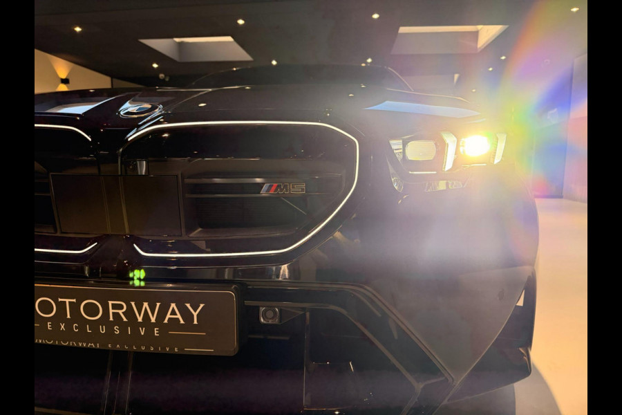 BMW 5 Serie M5 M Carbon|M Drivers Package|M Drive Professional|Driving + Parking Assistant Professional|Alcantara BMW 5 Serie M5 M Carbon|M Drivers Package|M Drive Professional|Driving + Parking Assistant Professional|Alcantara