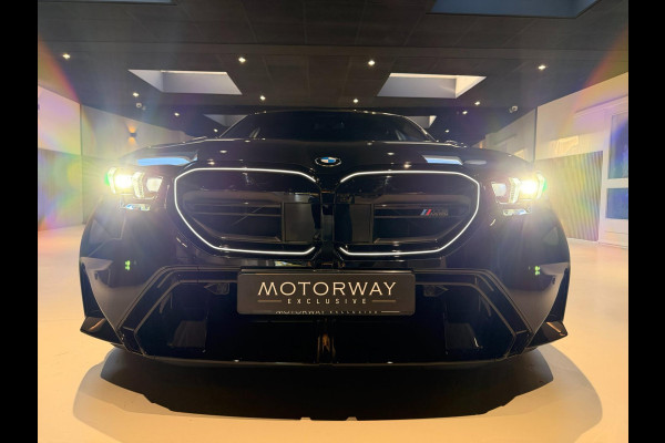 BMW 5 Serie M5 M Carbon|M Drivers Package|M Drive Professional|Driving + Parking Assistant Professional|Alcantara BMW 5 Serie M5 M Carbon|M Drivers Package|M Drive Professional|Driving + Parking Assistant Professional|Alcantara