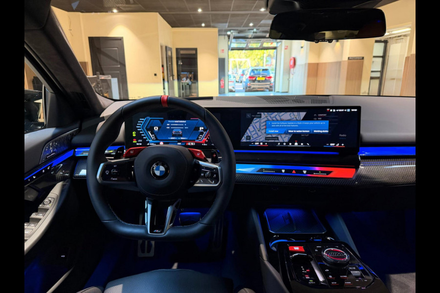 BMW 5 Serie M5 M Carbon|M Drivers Package|M Drive Professional|Driving + Parking Assistant Professional|Alcantara BMW 5 Serie M5 M Carbon|M Drivers Package|M Drive Professional|Driving + Parking Assistant Professional|Alcantara