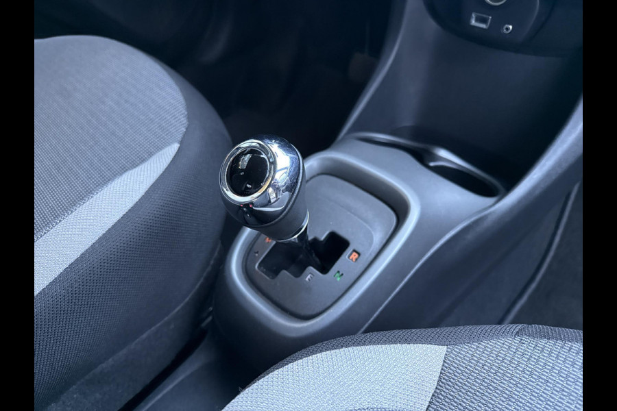 Toyota Aygo 1.0 VVT-i X-PLAY AUTOMAAT GARANTIE TOT 10-2031 BIJNA 2022. APPLE CARPLAY & ANDROID AUTO . ACHTERUITRIJ CAMERA . Toyota Aygo 1.0 VVT-i X-PLAY AUTOMAAT GARANTIE TOT 10-2031 BIJNA 2022. APPLE CARPLAY & ANDROID AUTO . ACHTERUITRIJ CAMERA .