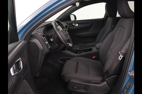 Volvo C40 Recharge Plus 69 kWh | Panoramadak | Stoelverwarming | Harman/Kardon | Warmtepomp | Carplay | Adaptive cruise | Stuurverwarming | 360 Camera | Full LED Volvo C40 Recharge Plus 69 kWh | Panoramadak | Stoelverwarming | Harman/Kardon | Warmtepomp | Carplay | Adaptive cruise | Stuurverwarming | 360 Camera | Full LED
