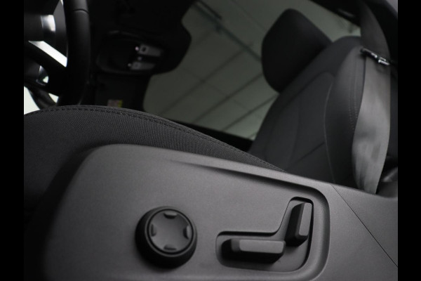 Volvo C40 Recharge Plus 69 kWh | Panoramadak | Stoelverwarming | Harman/Kardon | Warmtepomp | Carplay | Adaptive cruise | Stuurverwarming | 360 Camera | Full LED Volvo C40 Recharge Plus 69 kWh | Panoramadak | Stoelverwarming | Harman/Kardon | Warmtepomp | Carplay | Adaptive cruise | Stuurverwarming | 360 Camera | Full LED