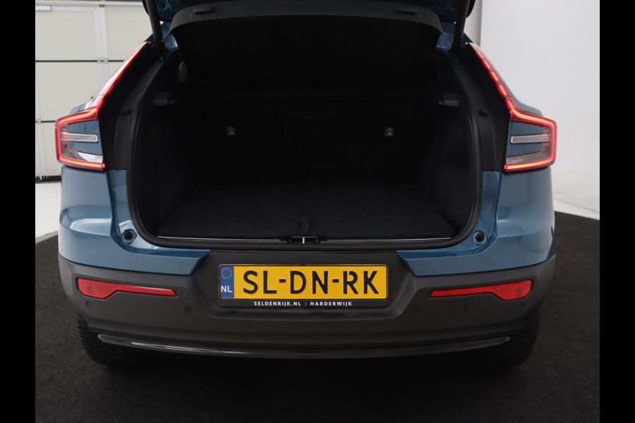 Volvo C40 Recharge Plus 69 kWh | Panoramadak | Stoelverwarming | Harman/Kardon | Warmtepomp | Carplay | Adaptive cruise | Stuurverwarming | 360 Camera | Full LED Volvo C40 Recharge Plus 69 kWh | Panoramadak | Stoelverwarming | Harman/Kardon | Warmtepomp | Carplay | Adaptive cruise | Stuurverwarming | 360 Camera | Full LED