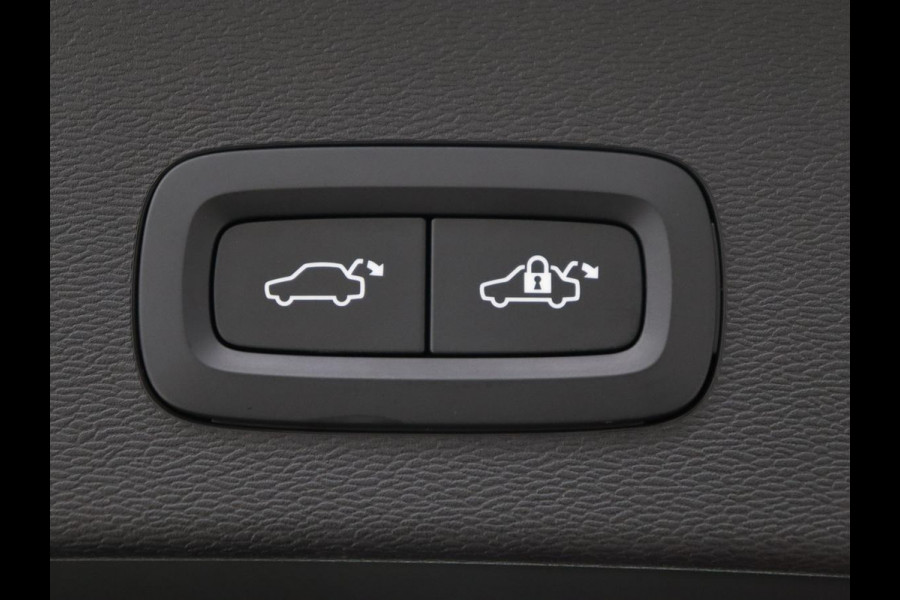 Volvo C40 Recharge Plus 69 kWh | Panoramadak | Stoelverwarming | Harman/Kardon | Warmtepomp | Carplay | Adaptive cruise | Stuurverwarming | 360 Camera | Full LED Volvo C40 Recharge Plus 69 kWh | Panoramadak | Stoelverwarming | Harman/Kardon | Warmtepomp | Carplay | Adaptive cruise | Stuurverwarming | 360 Camera | Full LED