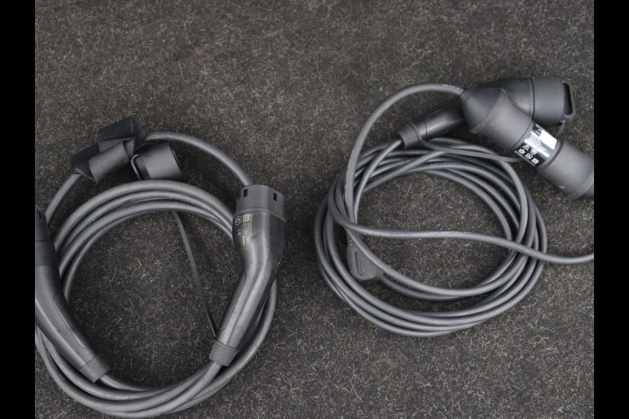 Volvo C40 Recharge Plus 69 kWh | Panoramadak | Stoelverwarming | Harman/Kardon | Warmtepomp | Carplay | Adaptive cruise | Stuurverwarming | 360 Camera | Full LED Volvo C40 Recharge Plus 69 kWh | Panoramadak | Stoelverwarming | Harman/Kardon | Warmtepomp | Carplay | Adaptive cruise | Stuurverwarming | 360 Camera | Full LED