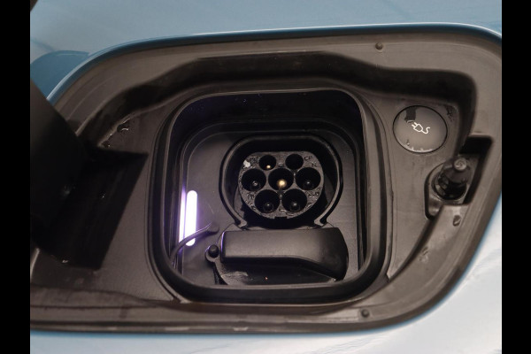 Volvo C40 Recharge Plus 69 kWh | Panoramadak | Stoelverwarming | Harman/Kardon | Warmtepomp | Carplay | Adaptive cruise | Stuurverwarming | 360 Camera | Full LED Volvo C40 Recharge Plus 69 kWh | Panoramadak | Stoelverwarming | Harman/Kardon | Warmtepomp | Carplay | Adaptive cruise | Stuurverwarming | 360 Camera | Full LED