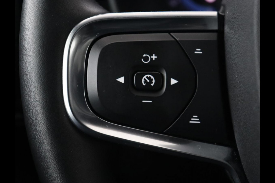 Volvo C40 Recharge Plus 69 kWh | Panoramadak | Stoelverwarming | Harman/Kardon | Warmtepomp | Carplay | Adaptive cruise | Stuurverwarming | 360 Camera | Full LED Volvo C40 Recharge Plus 69 kWh | Panoramadak | Stoelverwarming | Harman/Kardon | Warmtepomp | Carplay | Adaptive cruise | Stuurverwarming | 360 Camera | Full LED