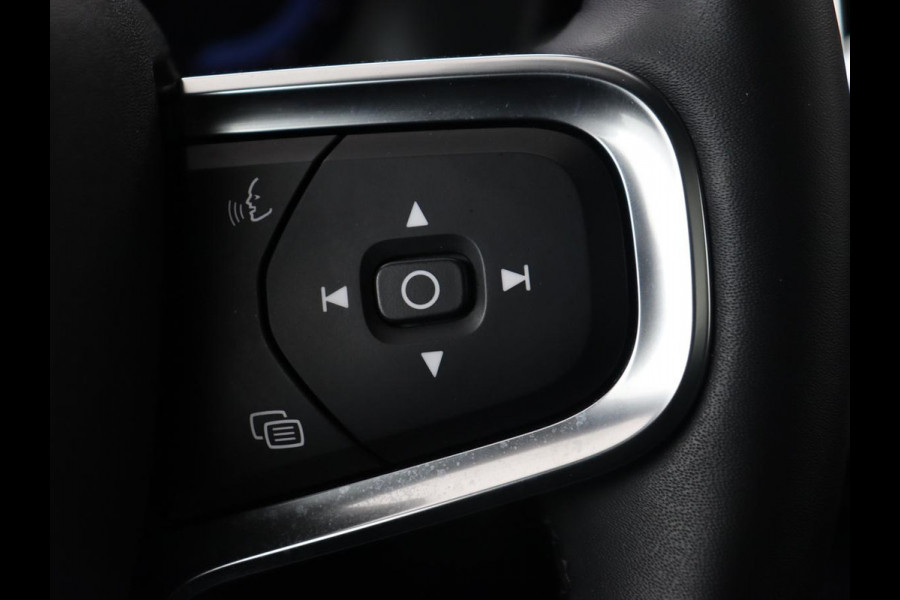 Volvo C40 Recharge Plus 69 kWh | Panoramadak | Stoelverwarming | Harman/Kardon | Warmtepomp | Carplay | Adaptive cruise | Stuurverwarming | 360 Camera | Full LED Volvo C40 Recharge Plus 69 kWh | Panoramadak | Stoelverwarming | Harman/Kardon | Warmtepomp | Carplay | Adaptive cruise | Stuurverwarming | 360 Camera | Full LED