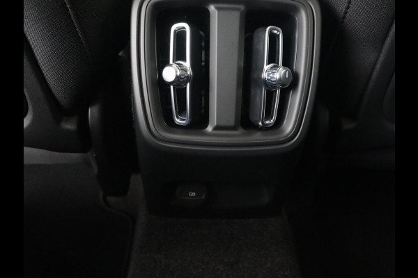Volvo C40 Recharge Plus 69 kWh | Panoramadak | Stoelverwarming | Harman/Kardon | Warmtepomp | Carplay | Adaptive cruise | Stuurverwarming | 360 Camera | Full LED Volvo C40 Recharge Plus 69 kWh | Panoramadak | Stoelverwarming | Harman/Kardon | Warmtepomp | Carplay | Adaptive cruise | Stuurverwarming | 360 Camera | Full LED