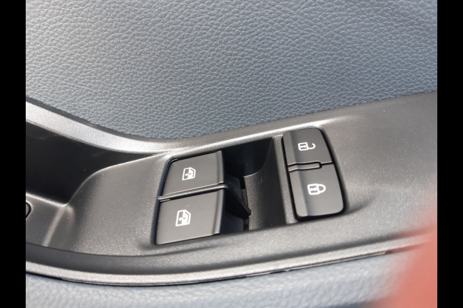 Maxus eDeliver 3 LWB 50,2 kWh L2 Lang Autm. Cruise control  Achteruitrijcamera Airco Sportvelgen Maxus eDeliver 3 LWB 50,2 kWh L2 Lang Autm. Cruise control  Achteruitrijcamera Airco Sportvelgen