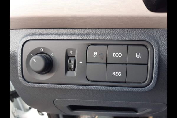Maxus eDeliver 3 LWB 50,2 kWh L2 Lang Autm. Cruise control  Achteruitrijcamera Airco Sportvelgen Maxus eDeliver 3 LWB 50,2 kWh L2 Lang Autm. Cruise control  Achteruitrijcamera Airco Sportvelgen