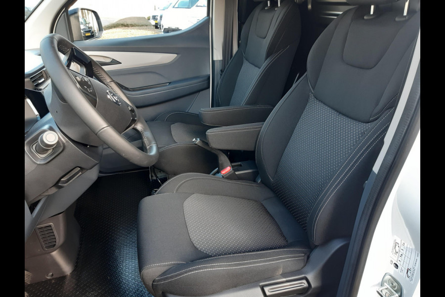 Maxus eDeliver 3 LWB 50,2 kWh L2 Lang Autm. Cruise control  Achteruitrijcamera Airco Sportvelgen Maxus eDeliver 3 LWB 50,2 kWh L2 Lang Autm. Cruise control  Achteruitrijcamera Airco Sportvelgen