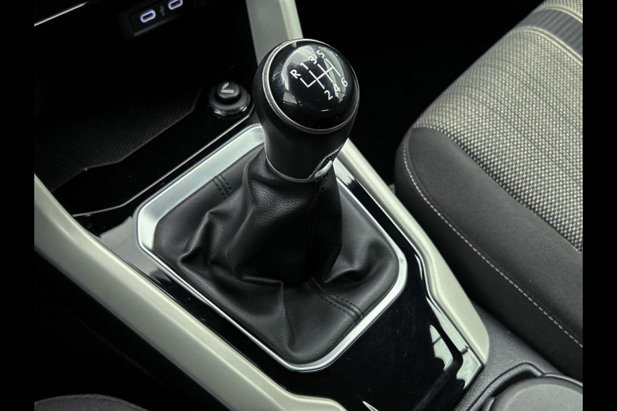 Volkswagen T-Roc Cabrio 1.0 TSI Style NAVI | ELECTR-KAP Volkswagen T-Roc Cabrio 1.0 TSI Style NAVI | ELECTR-KAP