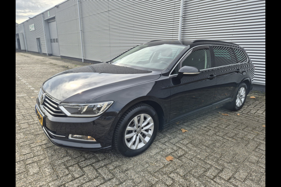 Volkswagen Passat Variant 1.4 TSI ACT Highline ,airco,adap cruise,navigatie,stoelverwarming,parkeersensoren,